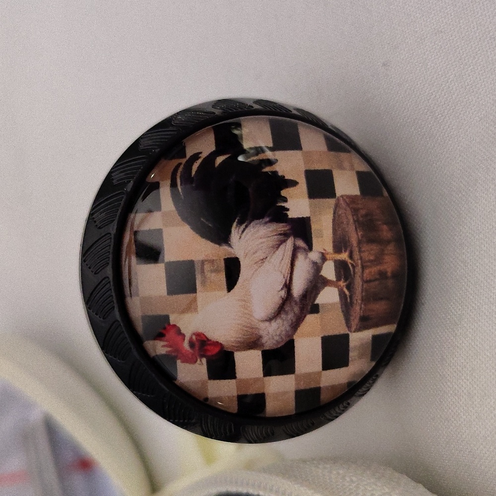 🐔 4 Rooster Cabinet Knobs. Set with Hardware and Case. Lorvies Brand. New!